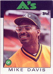 1986 Topps Baseball Cards      165     Mike Davis
